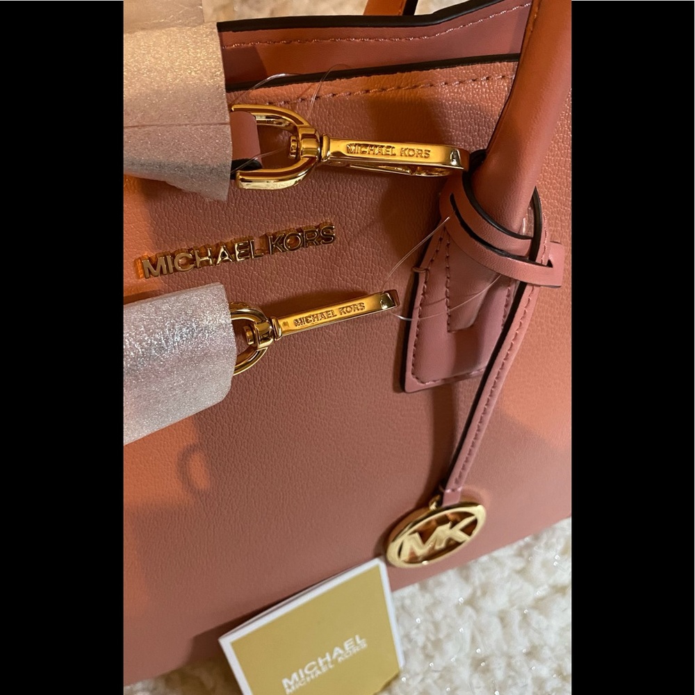 🌹MICHAEL KORS LARGE AVRIL LEATHER SATCHEL with SATIN DUST BAG - Picture 8 of 13